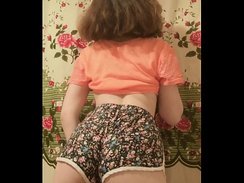 ❤️ Seksi mlada beba skida šorc pred kamerom ❤️ Porno kod nas