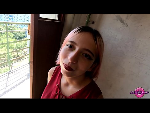 ❤️ Student Sensual siše stranca u zaleđu - sperma mu na licu ❤️ Porno kod nas